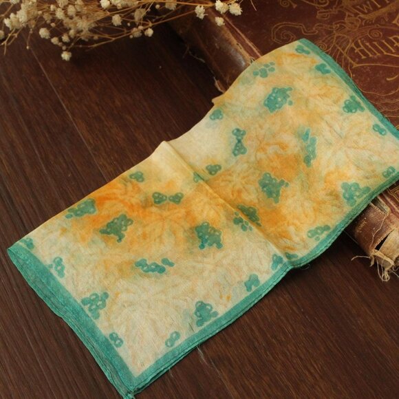 Vintage 1950s Handkerchief, Orange and Green Silk with a Leaf Pattern, Hankie - Picture 6 of 10